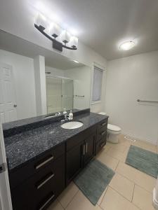 Koupelna v ubytování TheDebras Serene 3BR Home at Sutherland