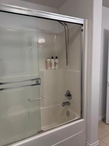 Koupelna v ubytování TheDebras Serene 3BR Home at Sutherland