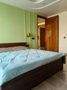 Φωτογραφία από το άλμπουμ του Luxurious 4BHK for Elderly Tourists Medical Tourists and Persons with Enhanced Needs Dwarka Sector 12 στο Νέο Δελχί