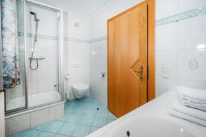 Ένα μπάνιο στο Appartements Oberkronbichlhof +13 φωτογραφίες