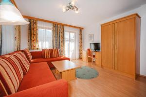 Μια τηλεόραση ή/και κέντρο ψυχαγωγίας στο Appartements Oberkronbichlhof