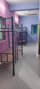 Ένα ή περισσότερα κρεβάτια σε δωμάτιο στο Shivam enterprises