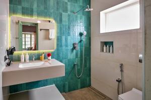 Ένα μπάνιο στο the olive