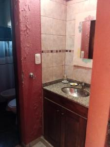 Ένα μπάνιο στο Habitación Pileta Quincho