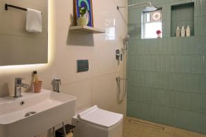 Ένα μπάνιο στο the olive +7 φωτογραφίες