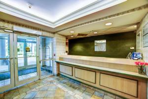 Vstupní hala nebo recepce v ubytování Motel 6-Huntsville, ON + 21 fotografií