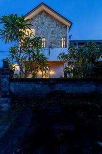 Budova, kde se vila nachází