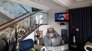 Μια τηλεόραση ή/και κέντρο ψυχαγωγίας στο Saarland View Hotel