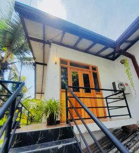 Budova, kde se vila nachází + 23 fotografií