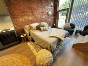 Fotografie z fotogalerie ubytování Mylan on Marine - Historic Charm, Modern Heart v destinaci Burnie