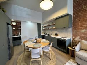 Fotografie z fotogalerie ubytování Mylan on Marine - Historic Charm, Modern Heart v destinaci Burnie