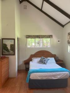 Postel nebo postele na pokoji v ubytování Proudly Okavango self-catering Burnside + 76 fotografií