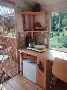 Kuchyň nebo kuchyňský kout v ubytování Het Leeuwenhof