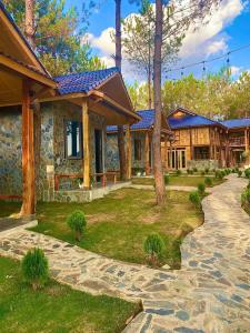 Fotografie z fotogalerie ubytování Than Uyên Pineforest Homestay v destinaci Bản Kiem