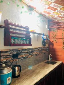 Η κουζίνα ή μικρή κουζίνα στο Azure bay