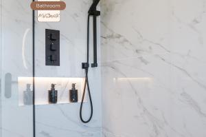 Fotografie z fotogalerie ubytování 3BR House By MyStayUK Short Lets & Serviced Accommodation Manchester With Free Wifi & Free Parking v Manchesteru