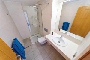 Koupelna v ubytování Servatur Alameda de Jandía