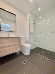 Ένα μπάνιο στο The Luxury Penthouse at Spring Square +16 φωτογραφίες