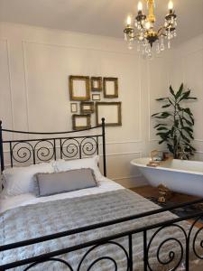 Ένα ή περισσότερα κρεβάτια σε δωμάτιο στο Chic&Vrdnik