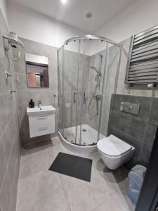 Koupelna v ubytování Willa Lawenda- Pokój Superior 7 + 12 fotografií