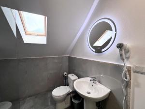 Koupelna v ubytování Casa Cențiu II