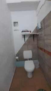 Et badeværelse på Minimonoambiente Planta Baja + 18 billeder