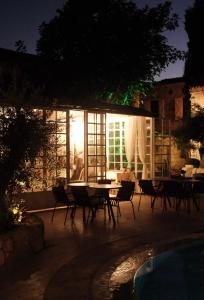 Bazén v ubytování La Grenadine Hotel nebo v jeho okolí