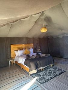 Ένα ή περισσότερα κρεβάτια σε δωμάτιο στο Le xury camp