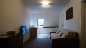 Posezení v ubytování A7 Apartments