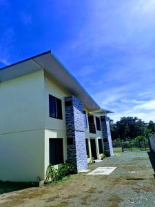 Budova, kde se apartmán nachází + 6 fotografií