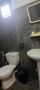 Ένα μπάνιο στο Yala Tropical Lodge