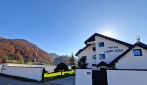 Nespecifikovaný výhled na hory nebo výhled na hory při pohledu z apartmánu