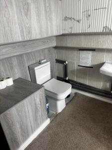 Ένα μπάνιο στο Bu64-11 Superior