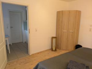 Postel nebo postele na pokoji v ubytování Ferienwohnung an der Klosterkirche