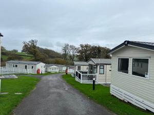 Το κτήριο όπου στεγάζεται  το παραθεριστικό πάρκο