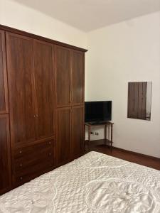 Μια τηλεόραση ή/και κέντρο ψυχαγωγίας στο Molinella Appartamento Amelia & Carlo