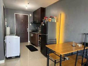 Kuchyň nebo kuchyňský kout v ubytování Staycation in Buli Muntinlupa