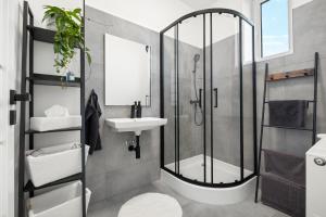 Ένα μπάνιο στο SPECTRA Rooms