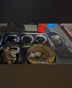 Jídlo v ubytování v soukromí nebo okolí + 37 fotografií