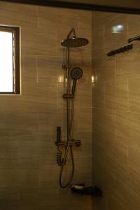 Ένα μπάνιο στο Erliz villa