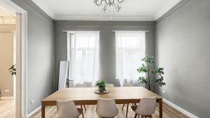 Fotografie z fotogalerie ubytování Apartment im Denkmal zentral in Krefeld mit hohen Decken v destinaci Krefeld