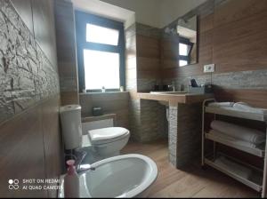 Ένα μπάνιο στο Fontanarossa Airport Sleep and Travel 1 +15 φωτογραφίες