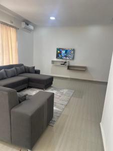 Χώρος καθιστικού στο Blue leaf apartments