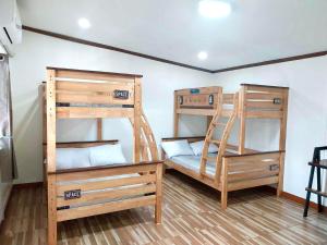 Ένα ή περισσότερα κρεβάτια σε δωμάτιο στο Mata Villa