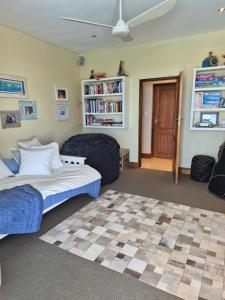 Χώρος καθιστικού στο Villa PheZulu