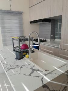 Φωτογραφία από το άλμπουμ του Chill Inn By Hansa σε Chemlane