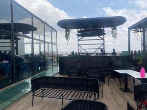 Bazén v ubytování Belrose Place nebo v jeho okolí