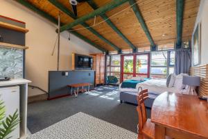 Et tv og/eller underholdning på Stratfords Guest Suites