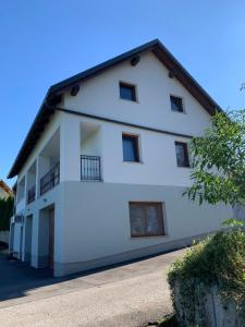 Hoone, kus puhkemaja asub +37 fotot