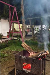 Εγκαταστάσεις μπάρμπεκιου για όλους τους επισκέπτες του δωματίου σε οικογενειακή κατοικία